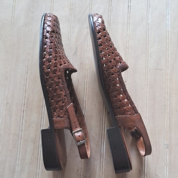 Trotters Lea Slingback Woven Leather Flat Classy Memory Foam Cushion Sandals - Picture 6 of 12